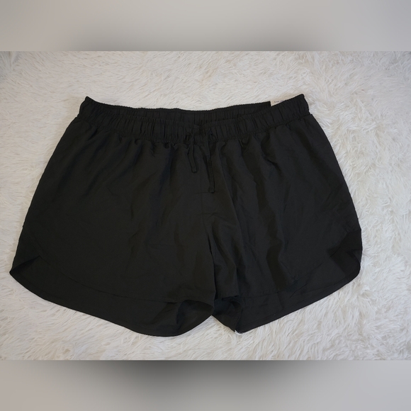 Old Navy Women's Classic Black Athletic Shorts 2X Built In Liner - Picture 4 of 15